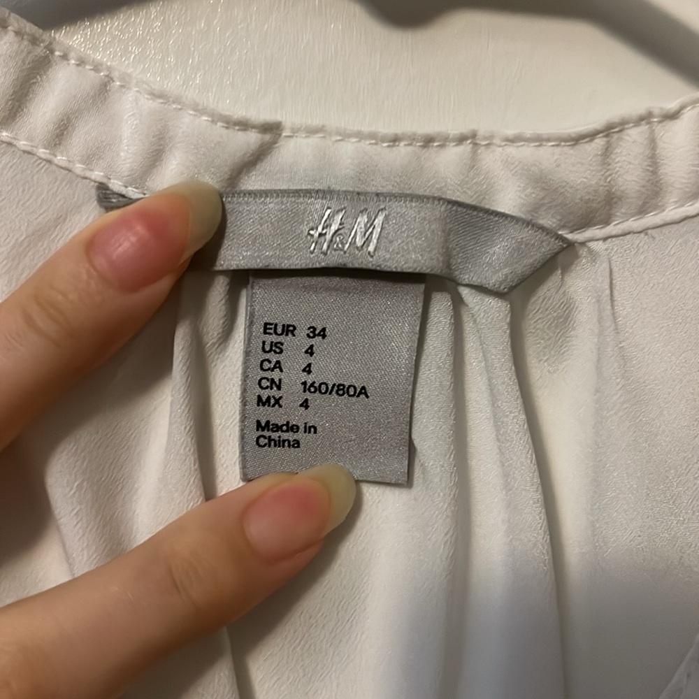 H&M button down vest - Picture 3 of 4